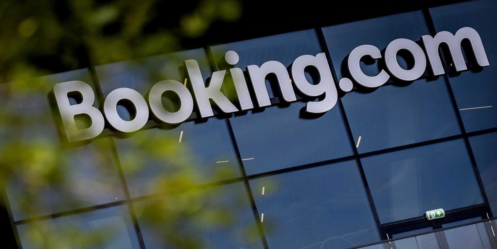 Booking prepara un ERE para su plantilla en España