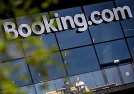 Booking prepara un ERE para su plantilla en España