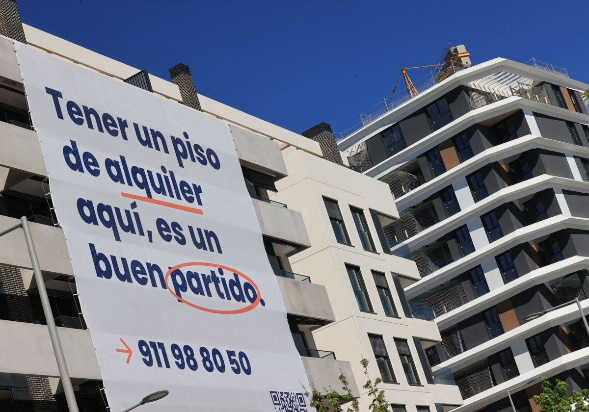 Edificio con viviendas en alquiler
