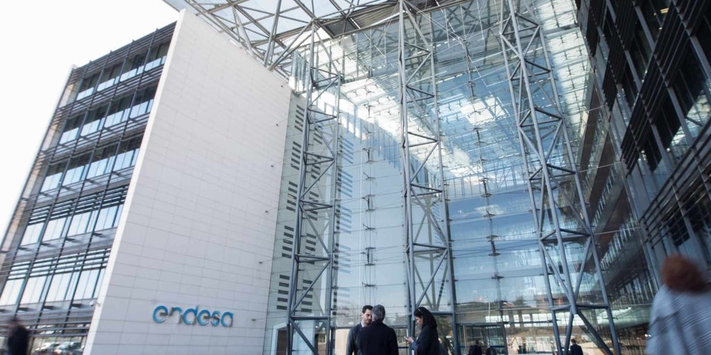 Endesa compra los clientes eléctricos de Masorange y firman un acuerdo comercial que pone en jaque a los rivales