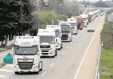 España encara una subida de hasta 45 céntimos por litro en el precio del combustible por los derechos de emisión