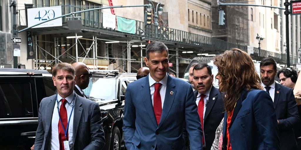 La 'ordinary people' monclovita se zampa el Ibex entre «soles, lechugas y chistorras»