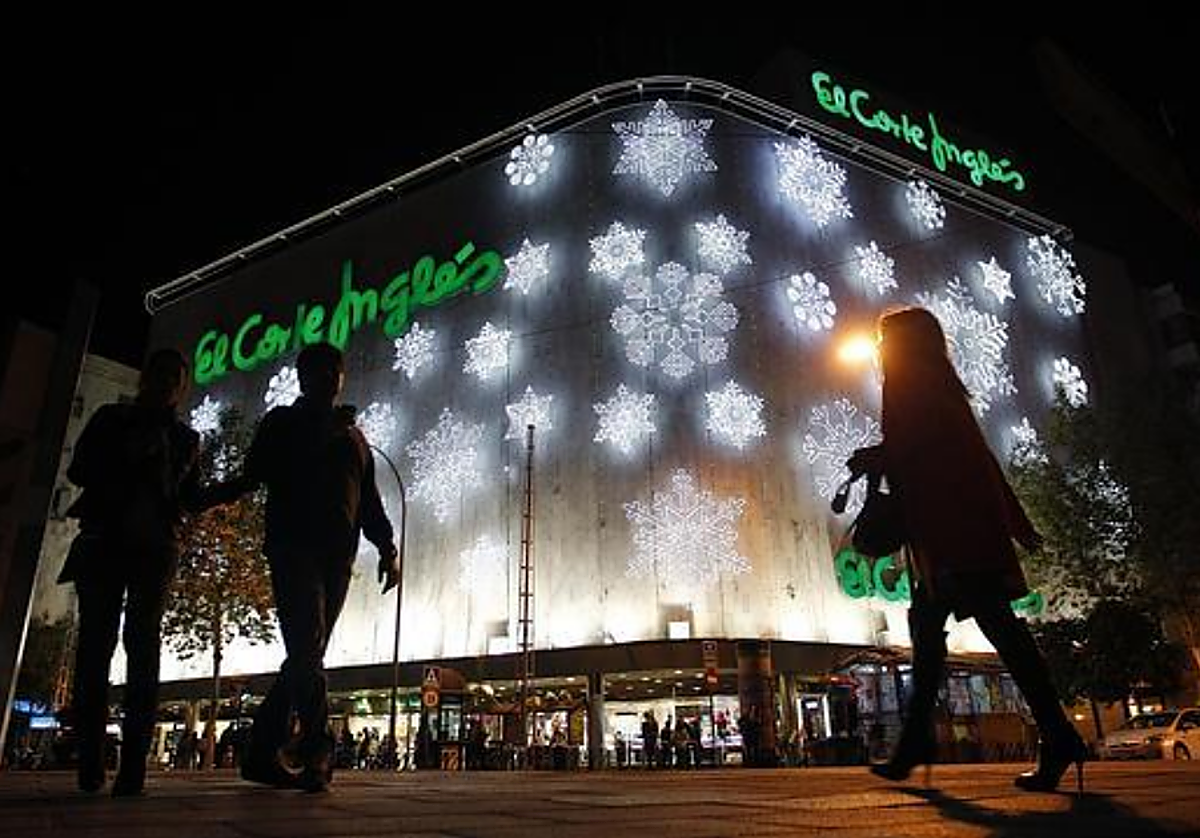 El Corte Inglés busca 6.000 trabajadores para su campaña de Navidad y pone el foco en perfiles sin experiencia