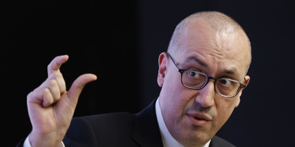 El CEO de BBVA acusa al Sabadell de difundir información incorrecta sobre una «muy improbable» segunda opa