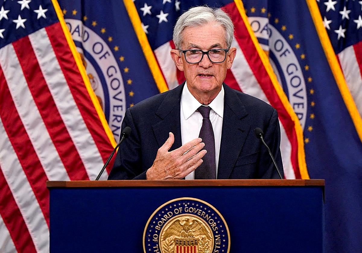 El presidente de la Reserva Federal de Estados Unidos, Powell, asiste a una conferencia de prensa en Washington