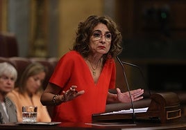 Montero obliga a los altos funcionarios de Hacienda a dejar registro de sus contactos con empresas a raíz del 'caso Montoro'