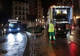 Los españoles encajan el golpe de la nueva tasa de basuras: el servicio se encarece un 30% hasta septiembre