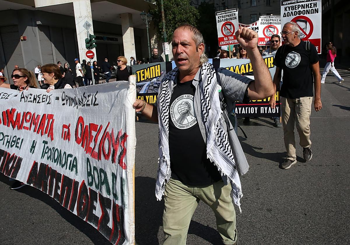 Protestas en Atenas contra la reducción de jornada