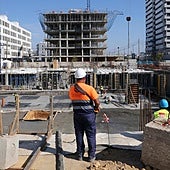 Otro escollo para la vivienda: la falta de redes eléctricas retrasa hasta cuatro años la entrega de una casa