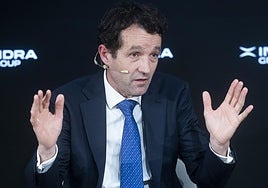 Ángel Escribano 'seduce' a la consejera más rebelde de Indra para que apoye la compra de su empresa