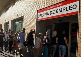 El gasto en subsidios por desempleo repunta un 10% con el paro a la baja