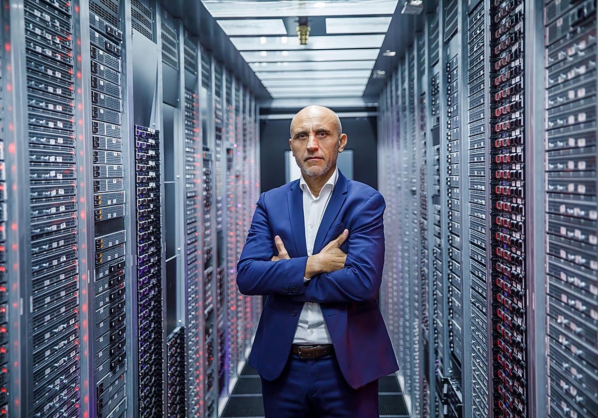 Miguel Martínez Vélez, chief product officer de Arsys , en en centro de datos de la firma