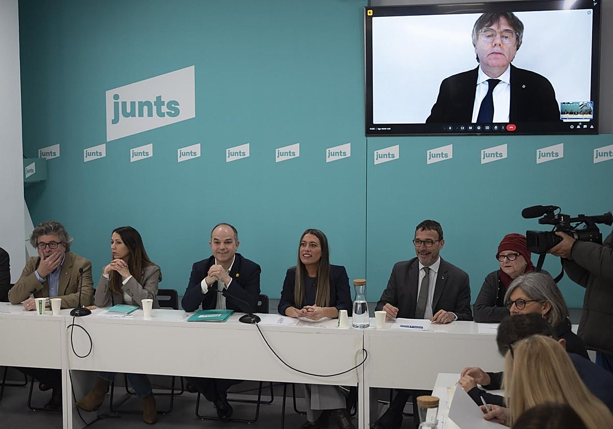Reunión ejecutiva de Junts con Carles Puigdemont en videollamada