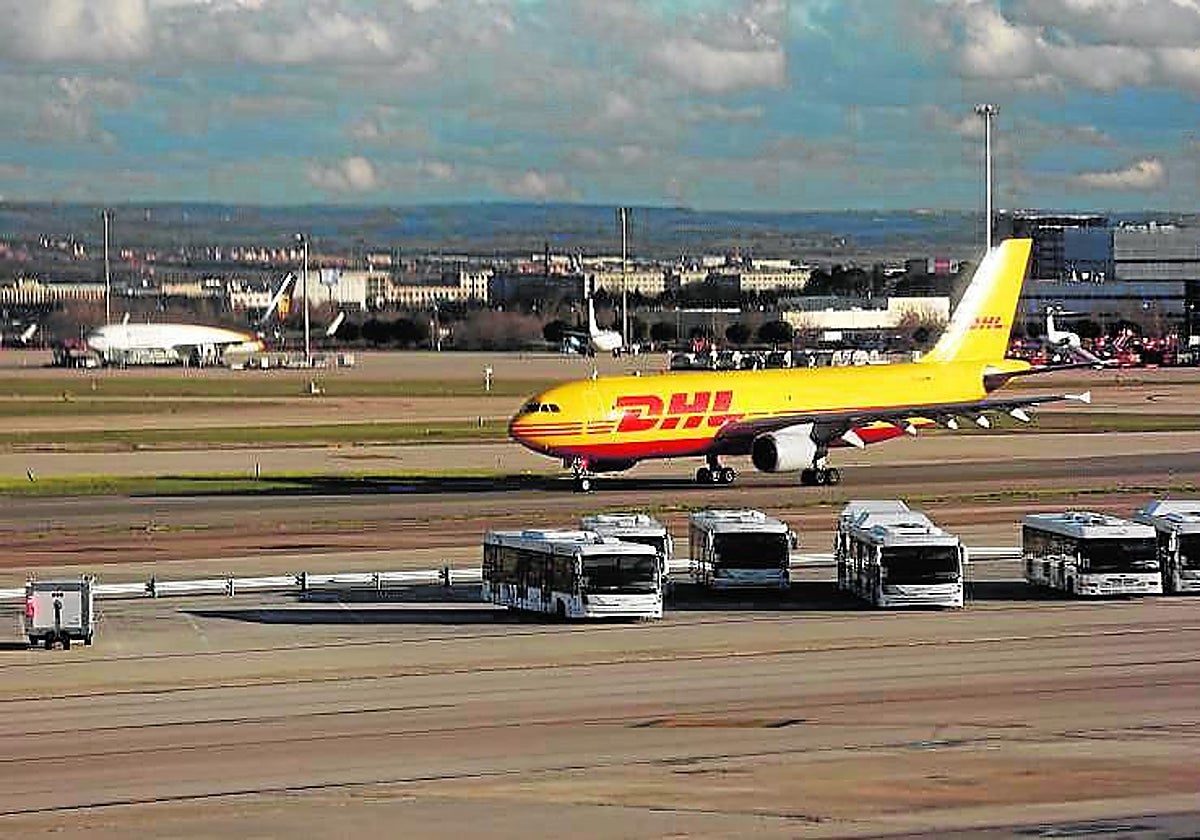 Avión de DHL en Barajas