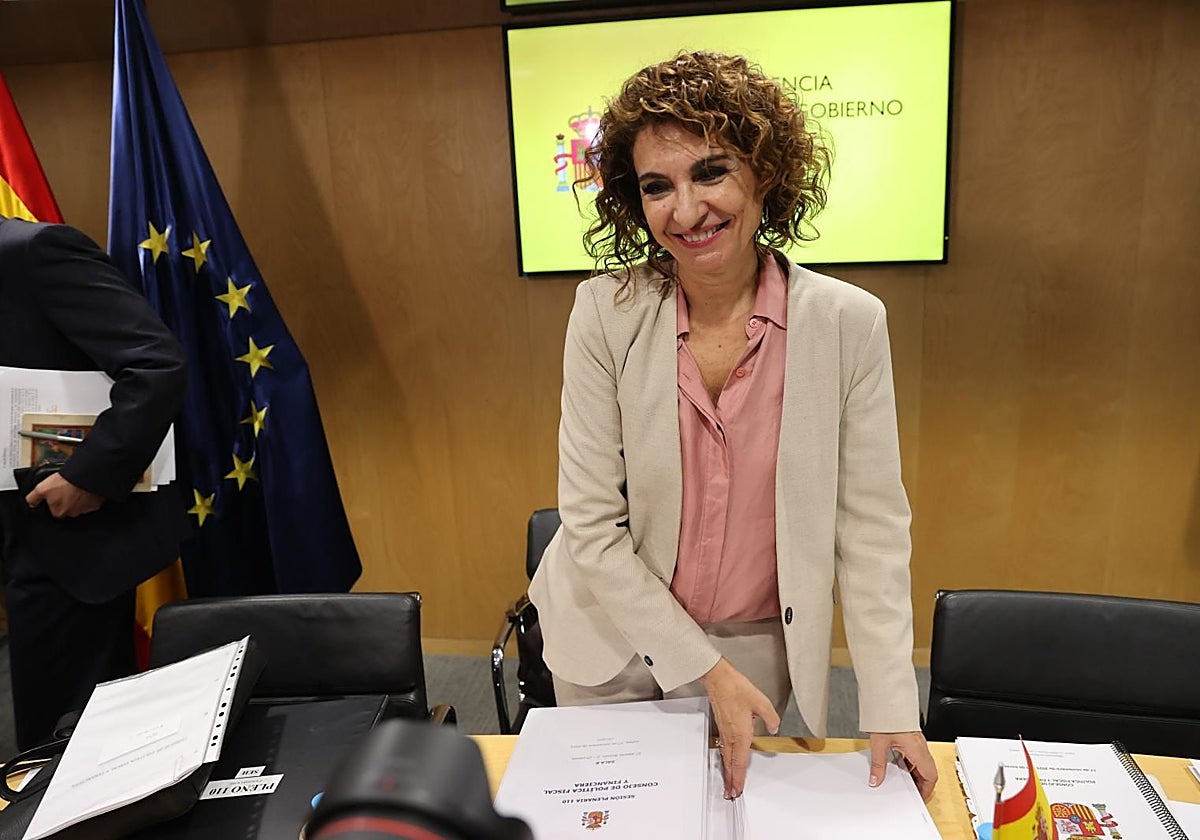 Montero plantea que la financiación autonómica penalice a las CC.AA. que  bajen impuestos