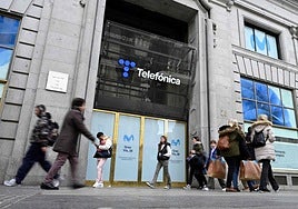 Telefónica y Vodafone ultiman la entrada de Axa en su 'joint venture' de fibra