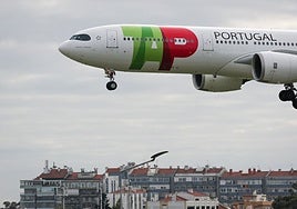 La matriz de Iberia hace oficial su interés por la portuguesa TAP y entra en la carrera con Air France y Lufthansa