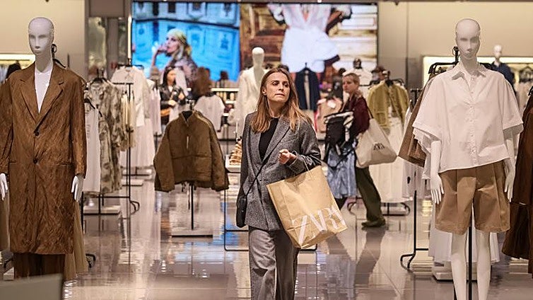 La subida de precios y la caída del consumo amenazan al sector de la moda