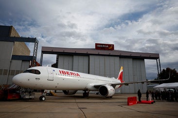 Iberia cancela sus vuelos comerciales a Venezuela ante la situación en el país tras la alerta de Estados Unidos