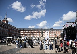 España recibe un 3% más de turistas extranjeros hasta octubre, pero dice prácticamente adiós al hito de los 100 millones de visitantes en 2025