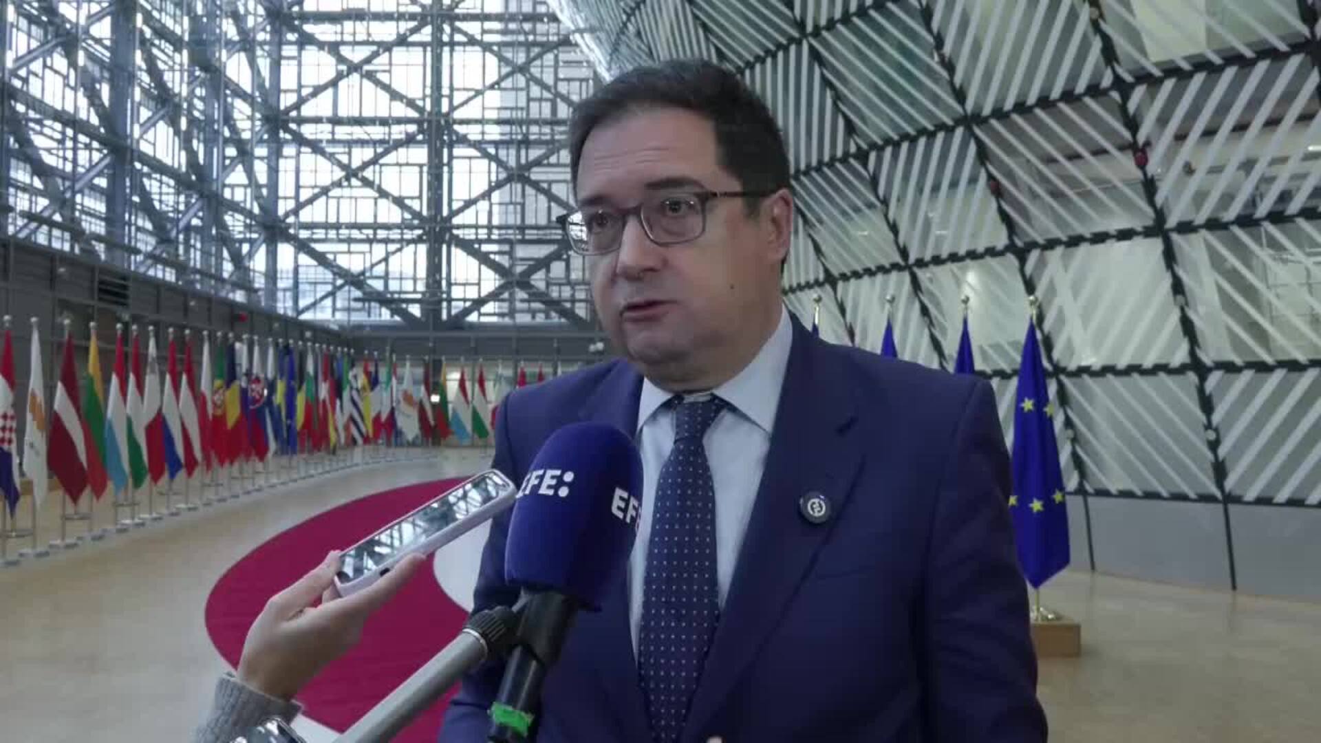 López ve &quot;intolerable&quot; el caso Salazar y evita valorar si debe denunciarse a la Fiscalía