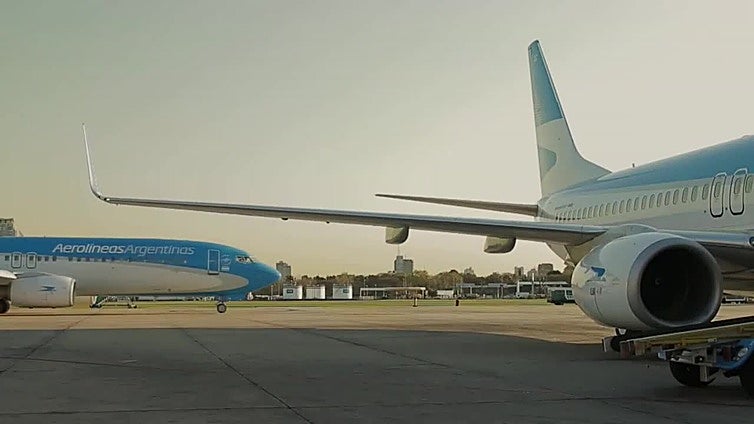 Aerolíneas Argentinas, el 'cóndor azul' que Milei quiere privatizar, cumple 75 años