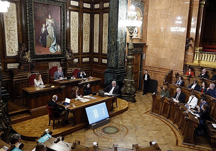 Los altos funcionarios del Estado exigen revertir la cesión a Cataluña de los interventores y los secretarios municipales