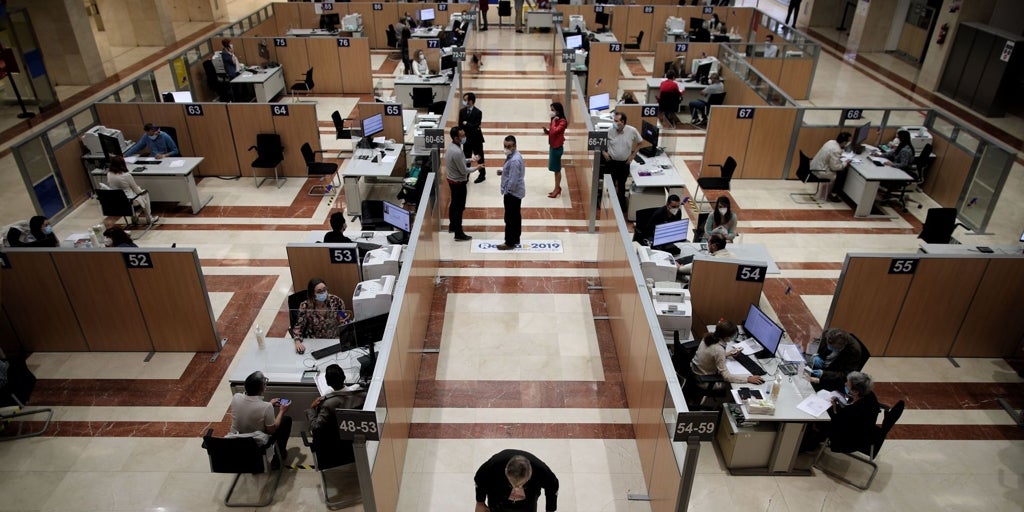 Las empresas rehacen  las nóminas en febrero tras recibir las novedades de sus trabajadores