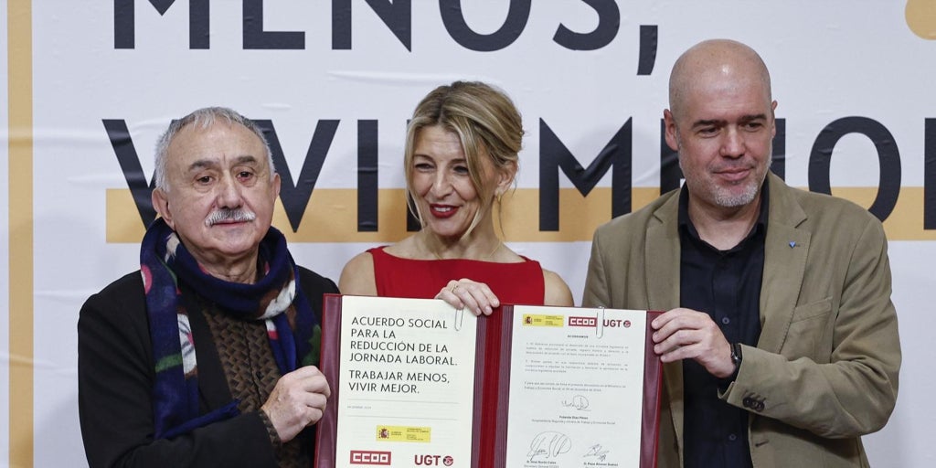 Yolanda Díaz se vuelve a saltar el diálogo social y firma sólo con sindicatos cambios en la prevención