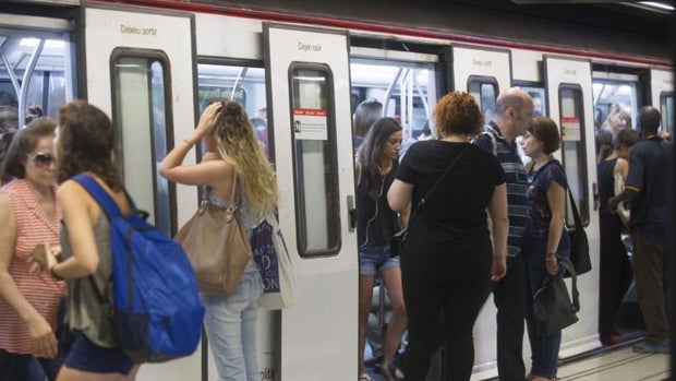 La L5 del metro de Barcelona estará cortada del 9 al 18 de abril por obras de renovación de las vías