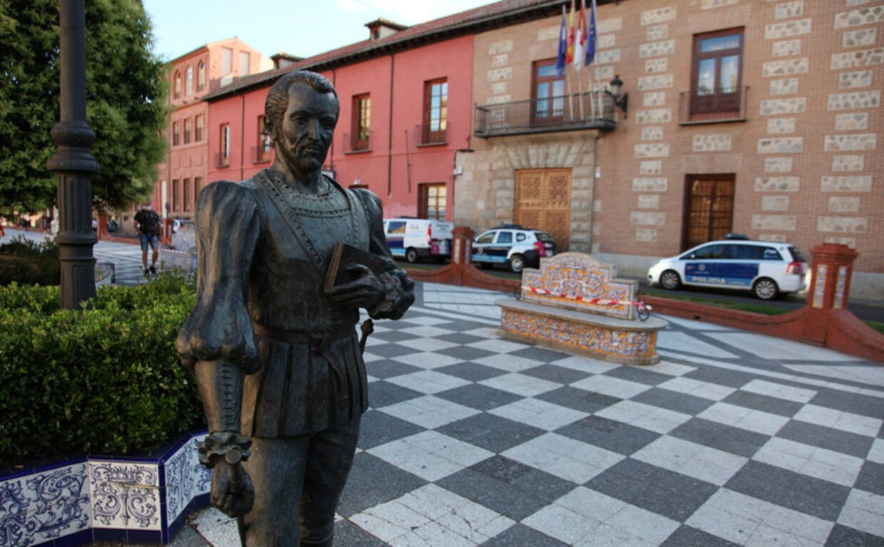 La plaza donde se encuentra el Ayuntamiento talaverano