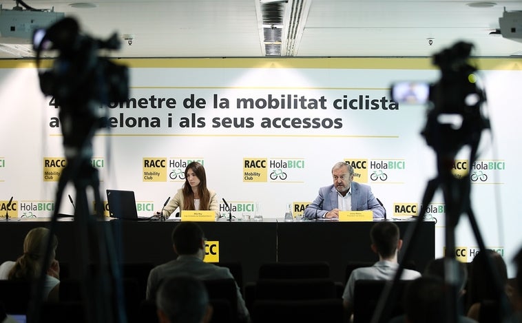 El 68% de los ciclistas de Barcelona no ven seguro compartir carril con autobuses, como prevén algunas reformas en marcha