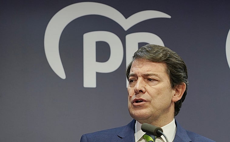 Mañueco anuncia un «gran acto» en septiembre para conmemorar los 35 años de gobiernos del PP en Castilla y León