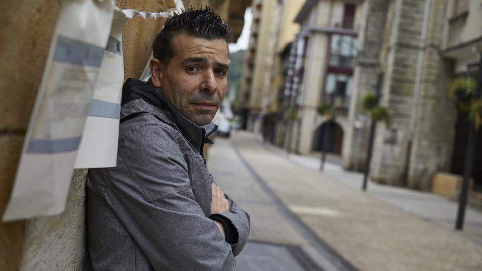 Javier Sánchez, único concejal del consistorio por el PP en la actualidad. 44 años. Su padre trabajaba en la misma cuadrilla de obras que el de Miguel Ángel Blanco.