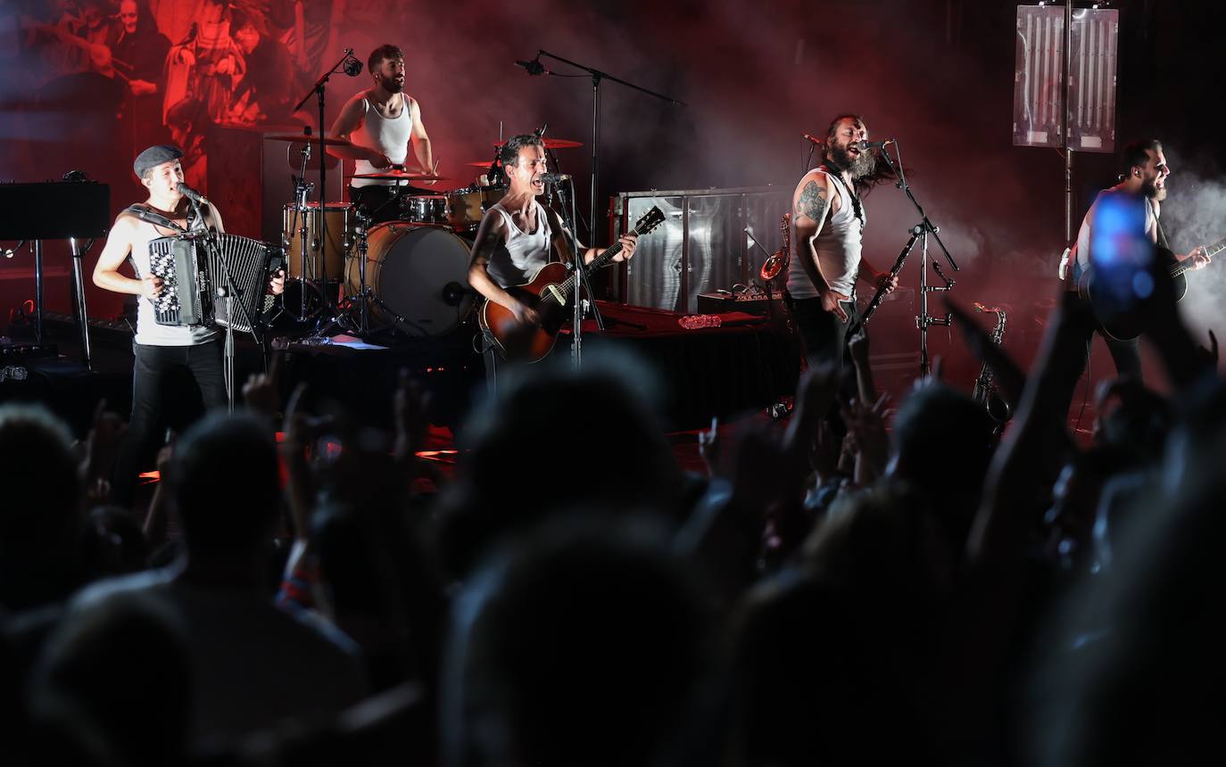 El concierto de La M.O.D.A. y Muchachito Bombo Infierno, en imágenes