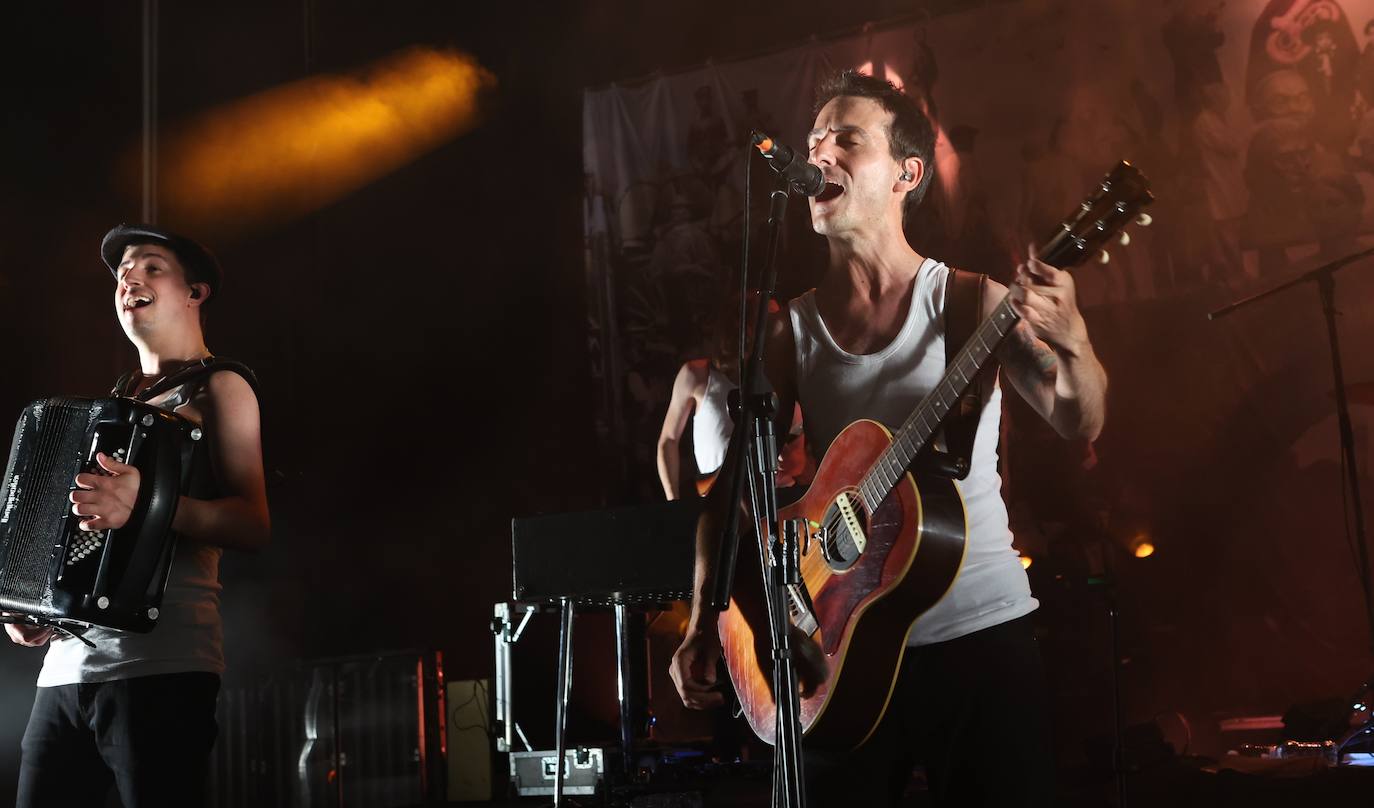 El concierto de La M.O.D.A. y Muchachito Bombo Infierno, en imágenes