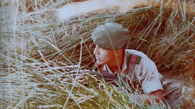 Kitín Muñoz en acción en su etapa en los boinas verdes