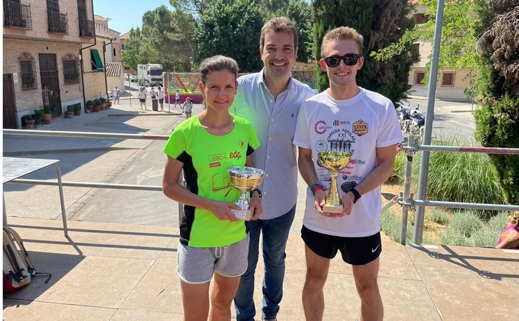 Isaac Marullama y María del Carmen Risueño, ganadores de la carrera solidaria de Azucaica