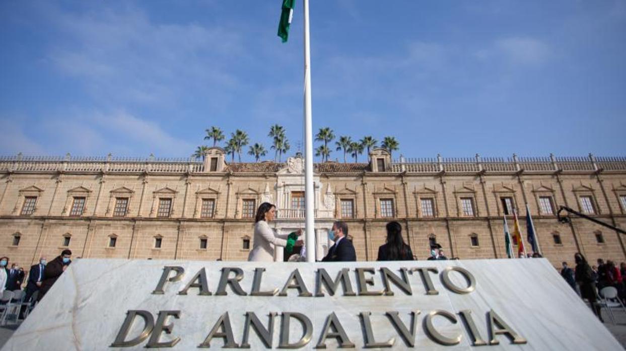 El Parlamento de Andalucía se prepara para la primera mayoría absoluta del PP