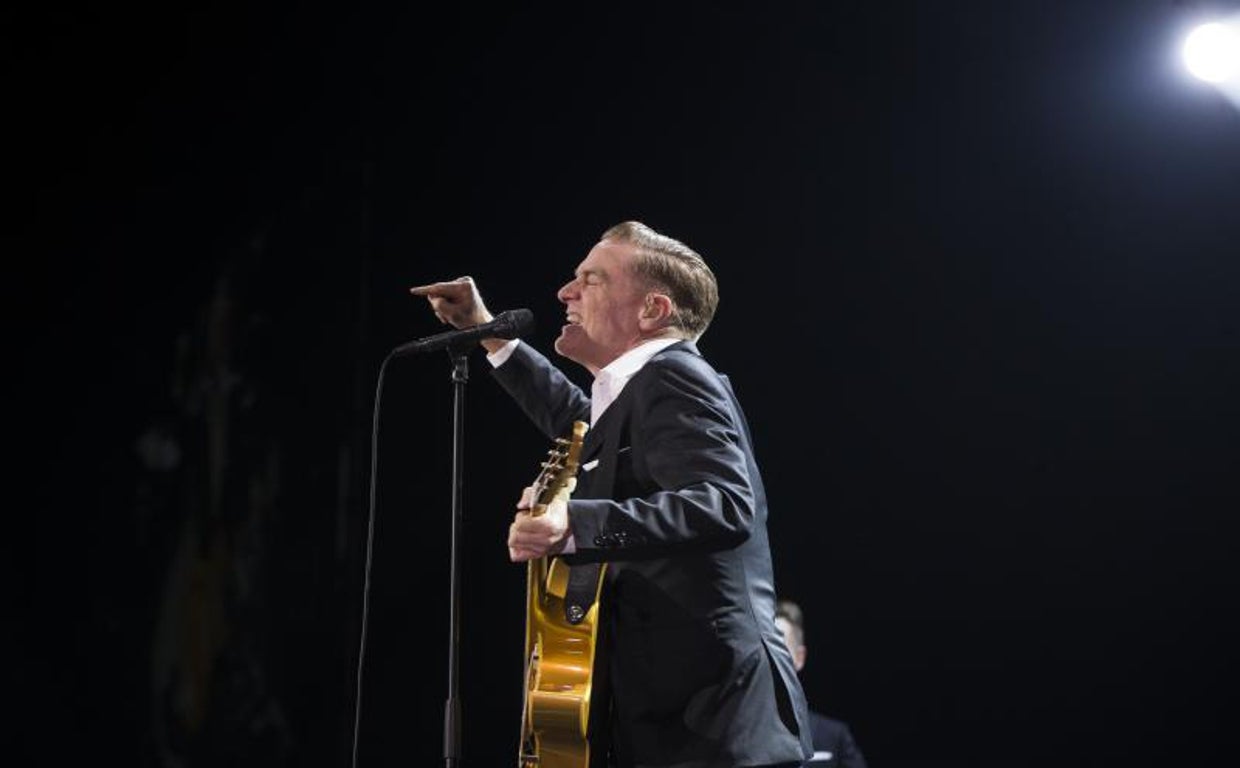 Imagen de archivo de Bryan Adams durante un concierto