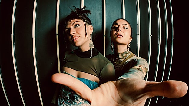 El dúo estadounidense de música electrónica de Chicago Krewella