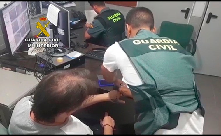 La Guardia Civil investiga a un trabajador de una residencia de Silla por el robo de joyas a ancianos