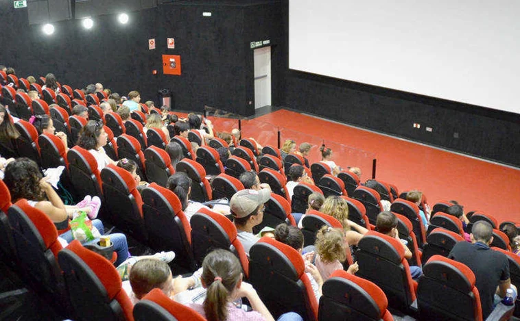 La Junta destinará 620.000 euros para la mejora y modernización de las salas de cine de la región