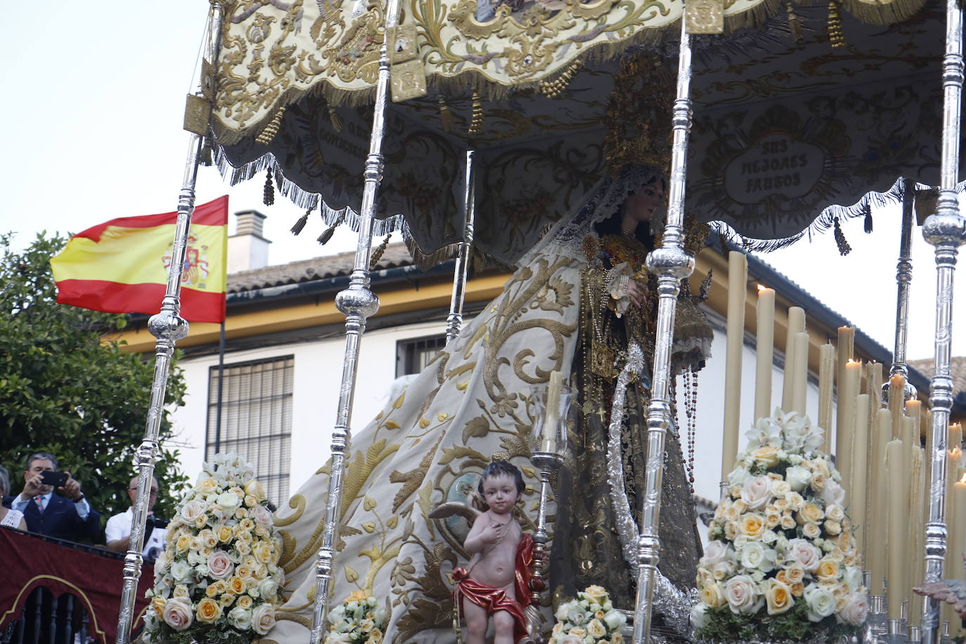 La procesión de la Virgen del Carmen de San Cayetano, en imágenes