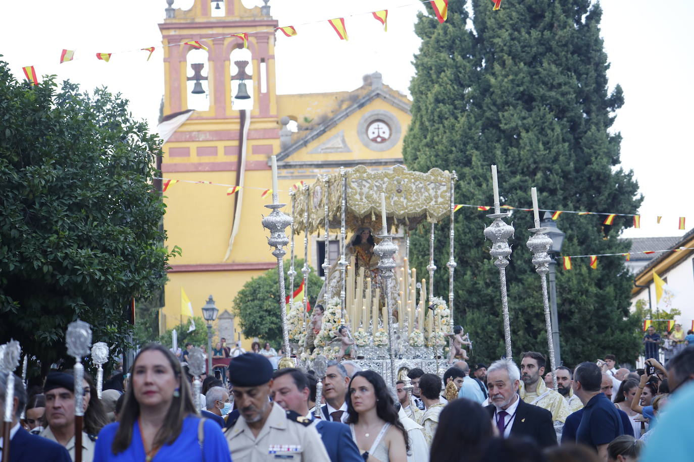 La procesión de la Virgen del Carmen de San Cayetano, en imágenes