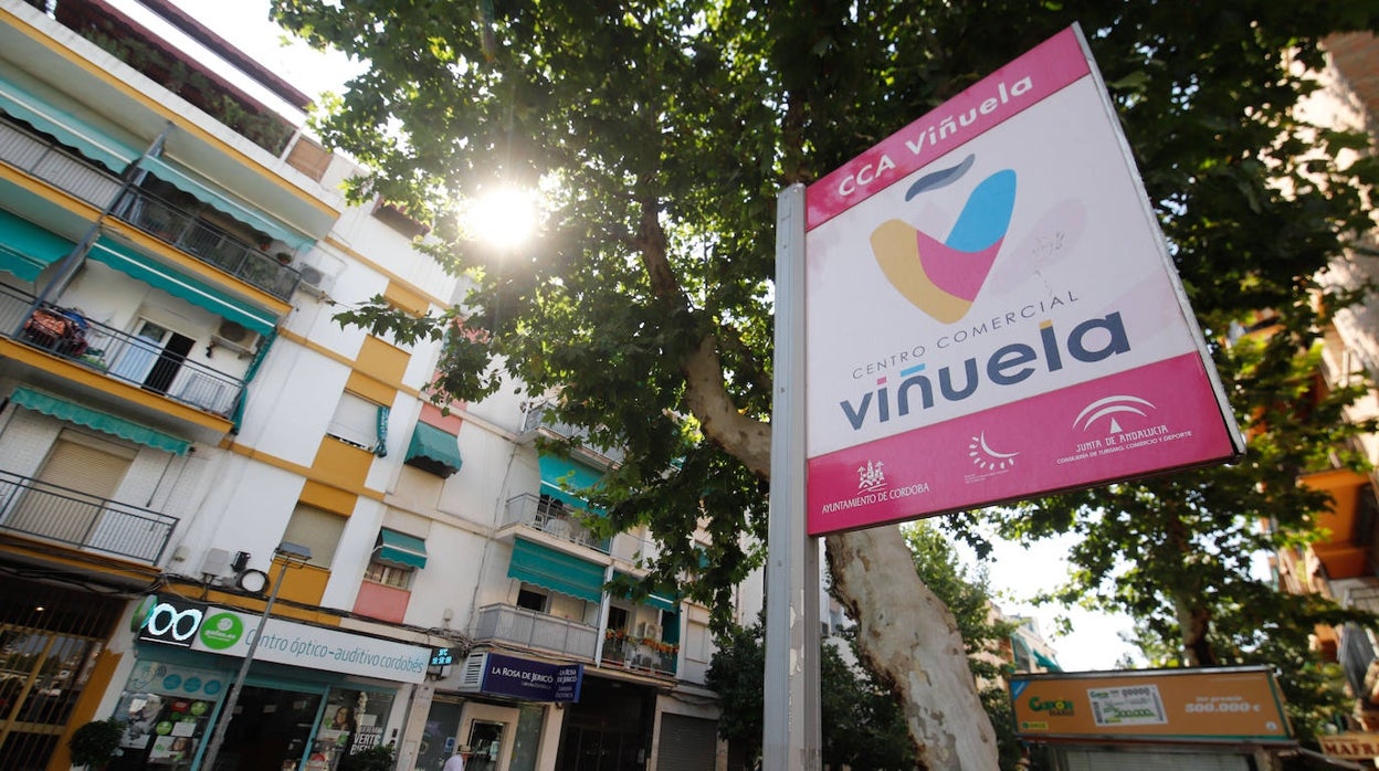 El auge del Centro Comercial Abierto de la Viñuela, en imágenes