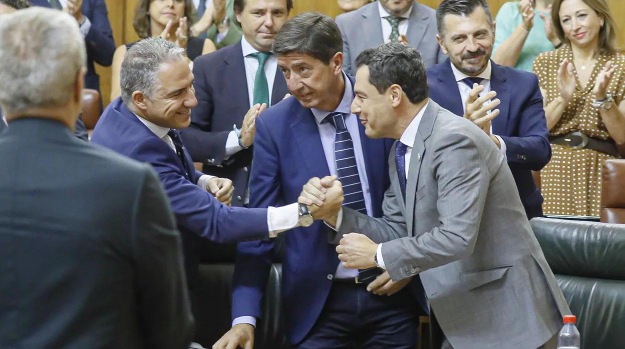 Juanma Moreno anuncia una rebaja fiscal de 620 millones para toda la legislatura
