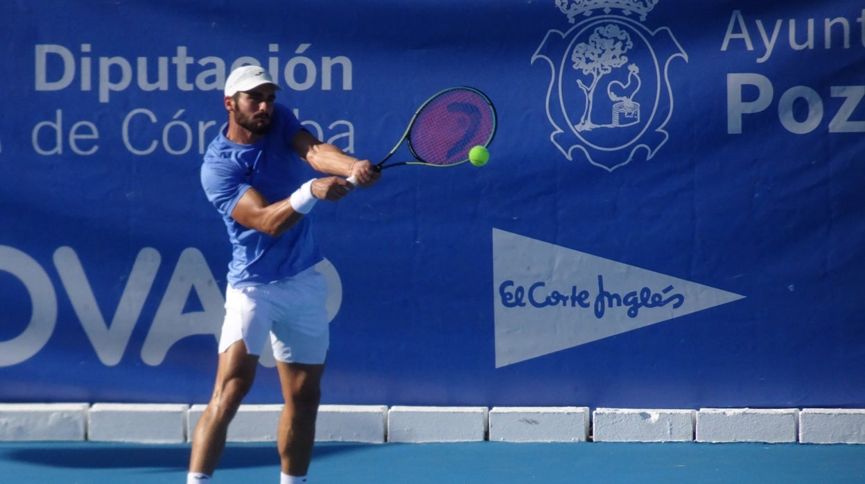 El español Alejandro Moro se cuela en los cuartos de final del Open de Pozoblanco tras superar a Kuznetsov