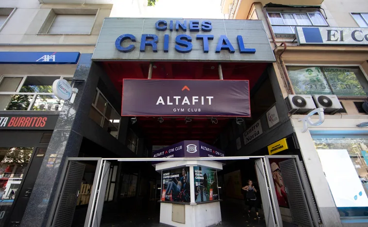 Cara y cruz de los cines de barrio: del olvido en nueve distritos de Madrid a una apertura heroica