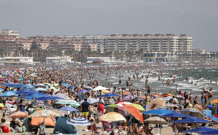Una avería deja sin luz a 7.000 vecinos en Valencia en plena ola de calor
